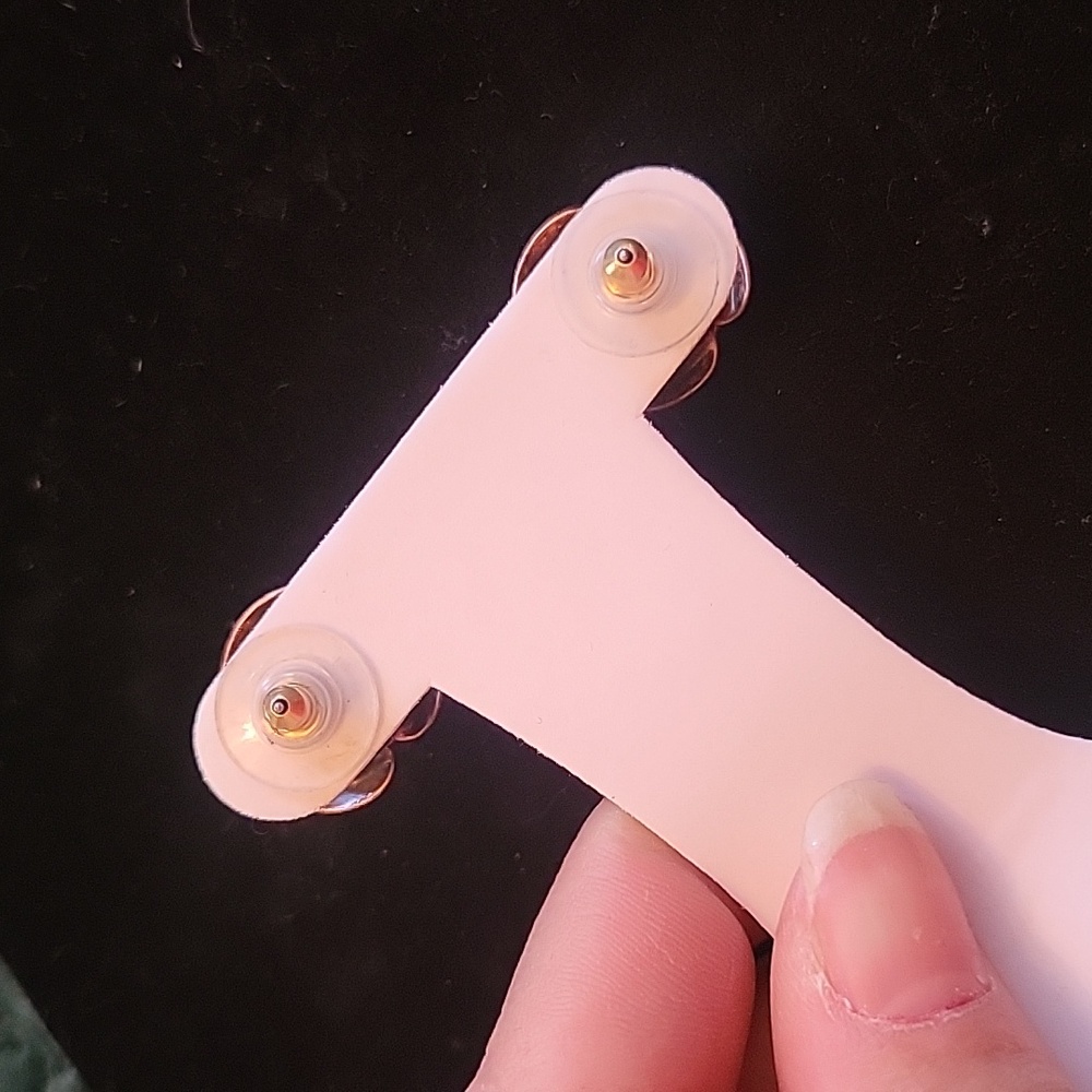 Rose earrings - Picture 2 of 3